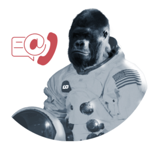Gorilla in tuta da astronauta con icona telefono/chat